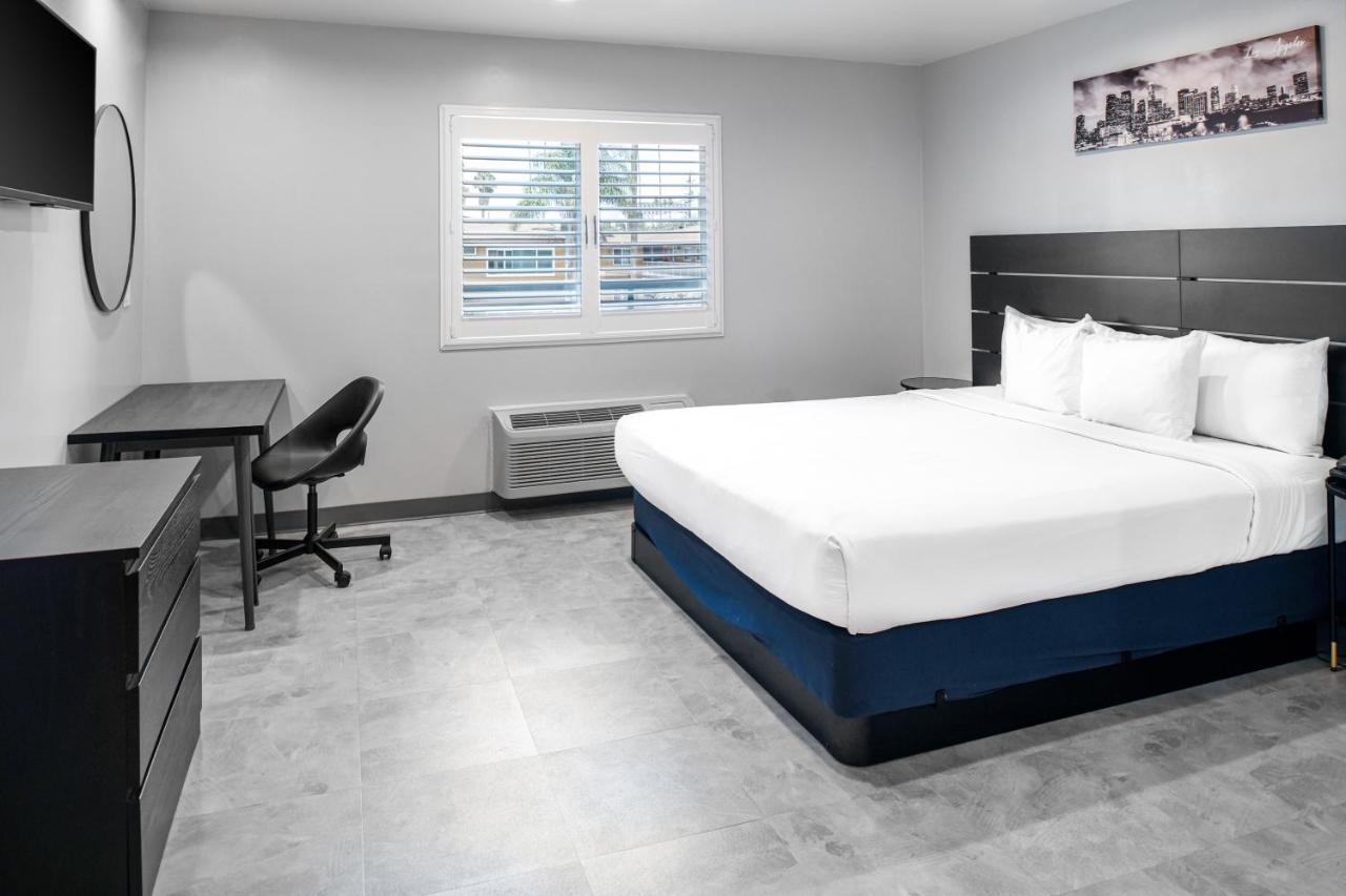 אינגלווד Hollywood Inn Express Lax מראה חיצוני תמונה