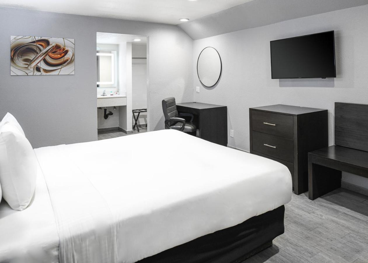 אינגלווד Hollywood Inn Express Lax מראה חיצוני תמונה