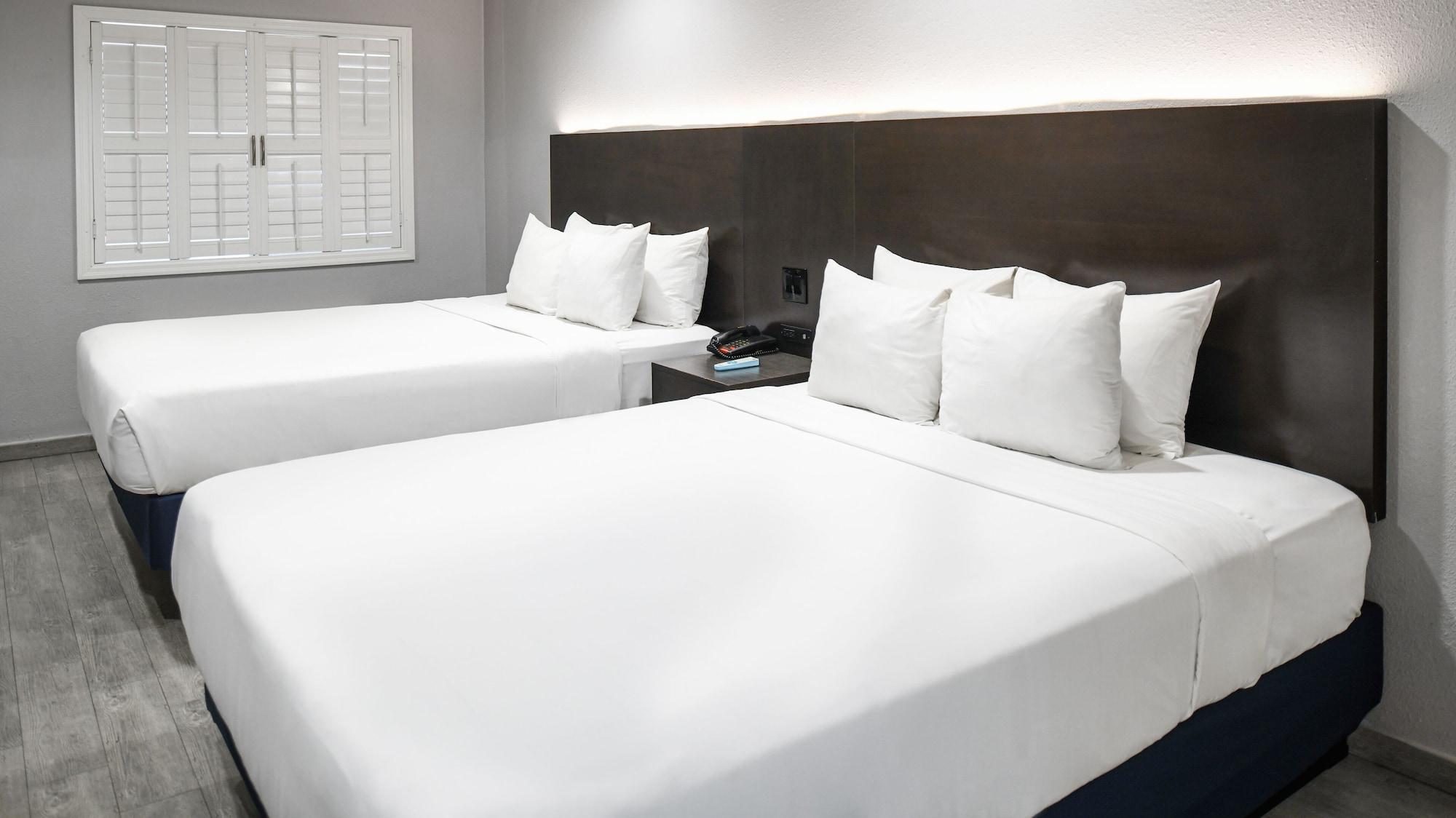 אינגלווד Hollywood Inn Express Lax מראה חיצוני תמונה